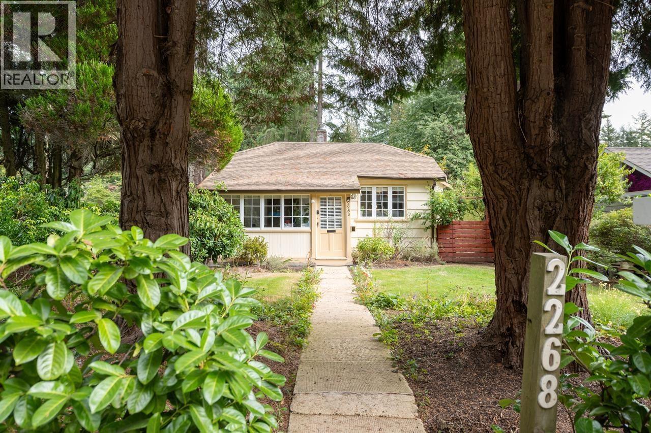 2268 EDGEMONT BOULEVARD