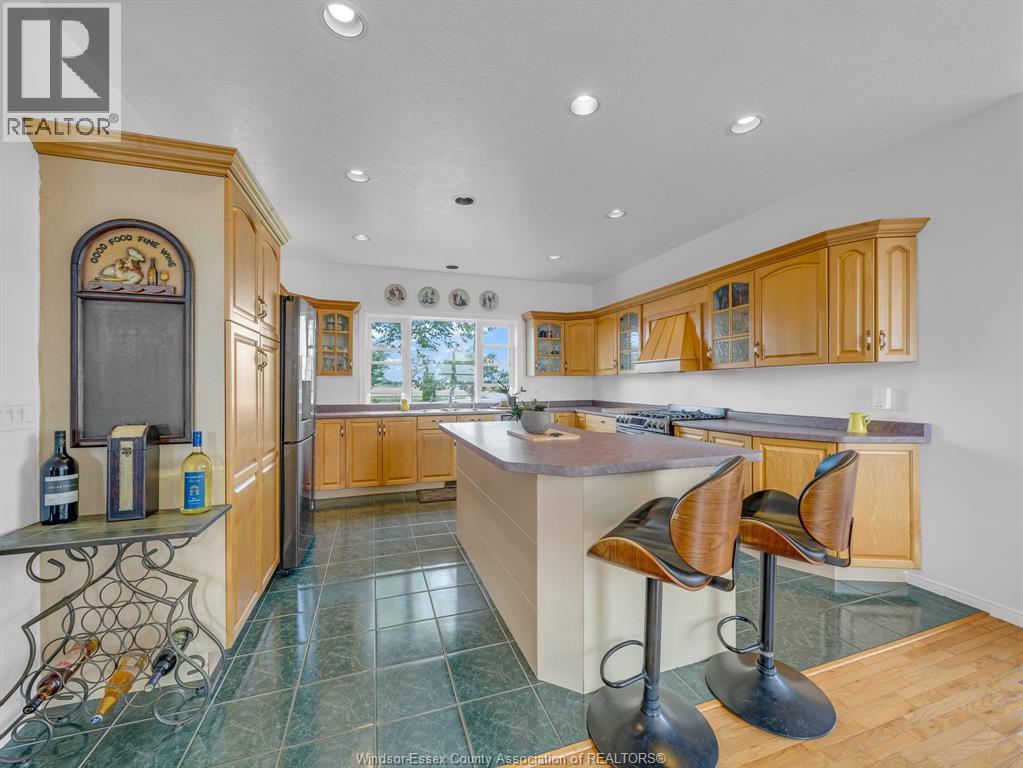 16925 Lakeshore Road 303