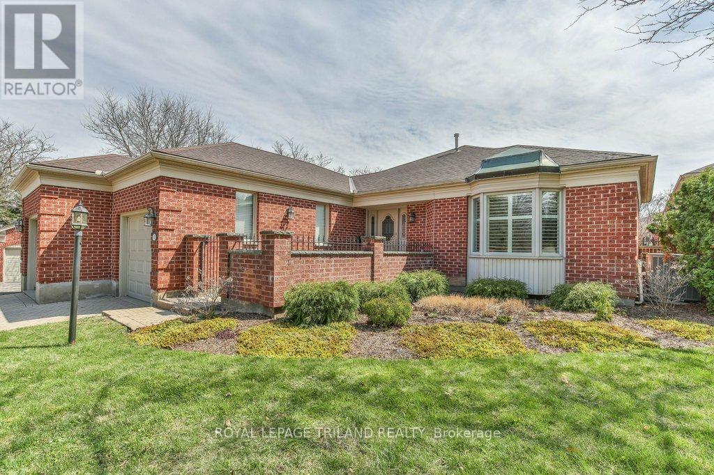 8 - 60 ROSECLIFFE CRESCENT