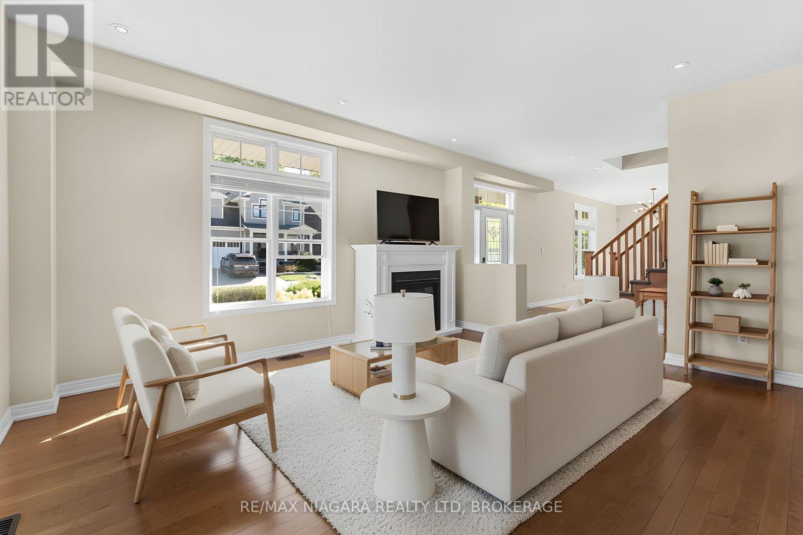 750 LAKESHORE ROAD