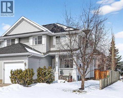 162 Cougartown Circle SW Calgary AB T3H0A3