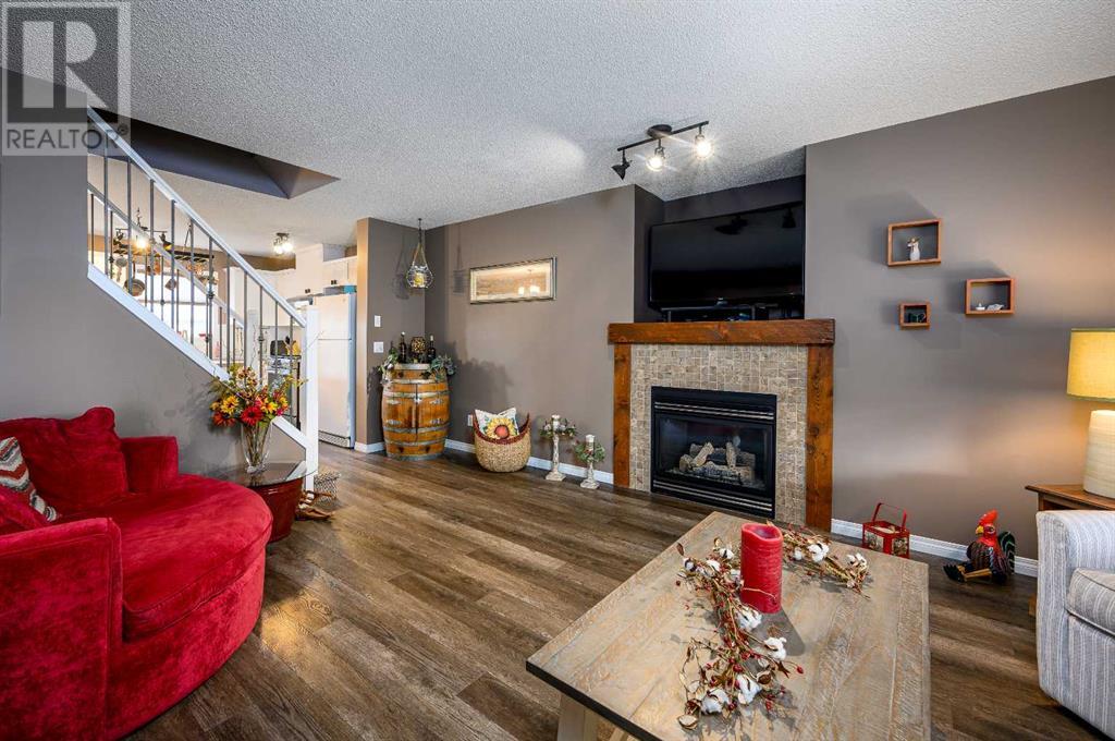 162 Citadel Mesa Close NW