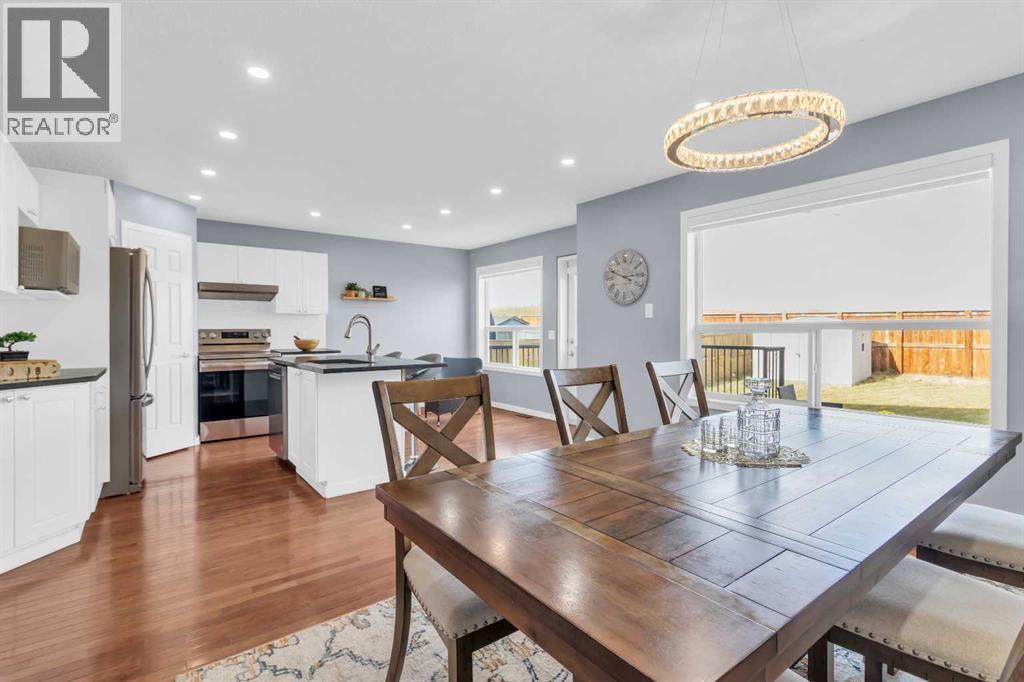 187 Citadel Meadow Grove NW