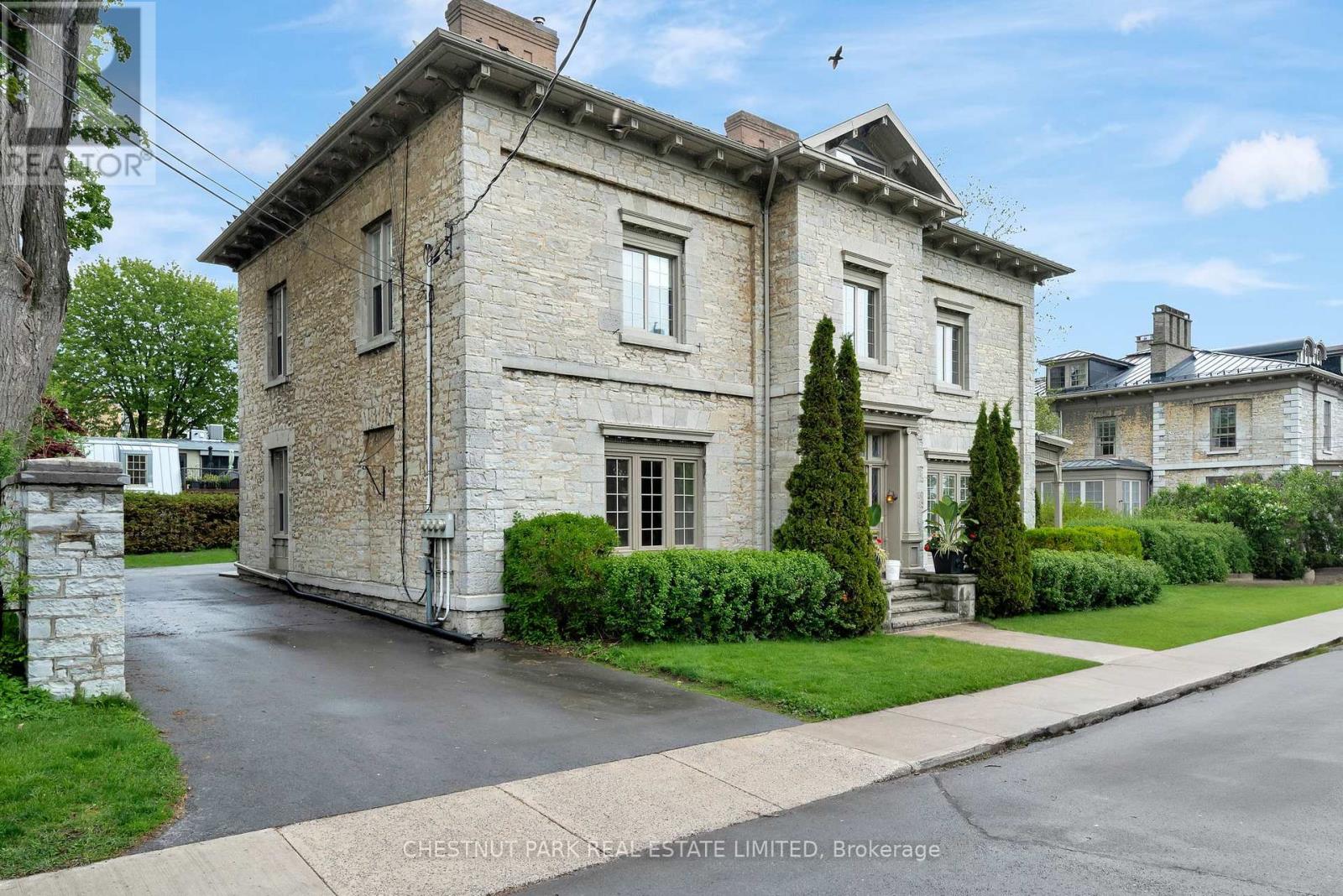 5 EMILY STREET