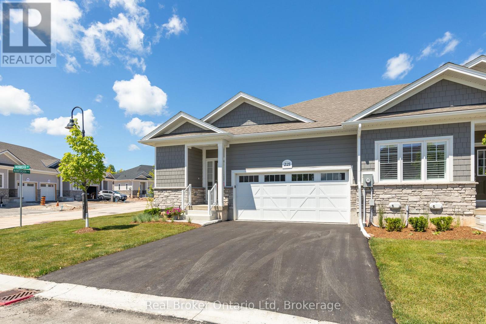 18 - 221 IRONWOOD WAY
