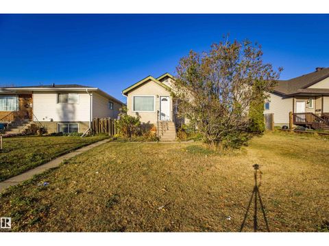12716 12718 94 ST NW Edmonton AB T5E3V5