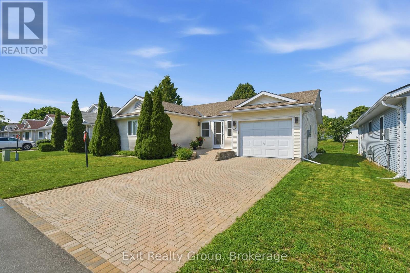 45 HERITAGE DRIVE - Photo 2