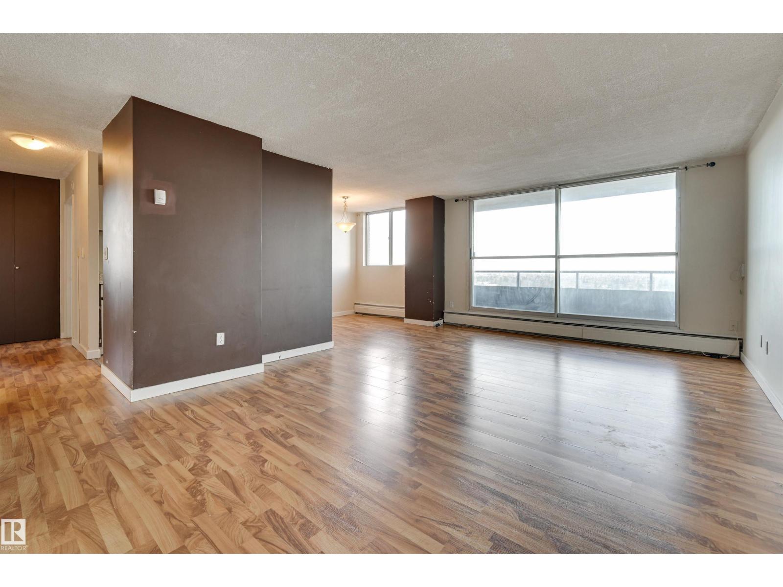 #1304 13910 Stony Plain RD NW