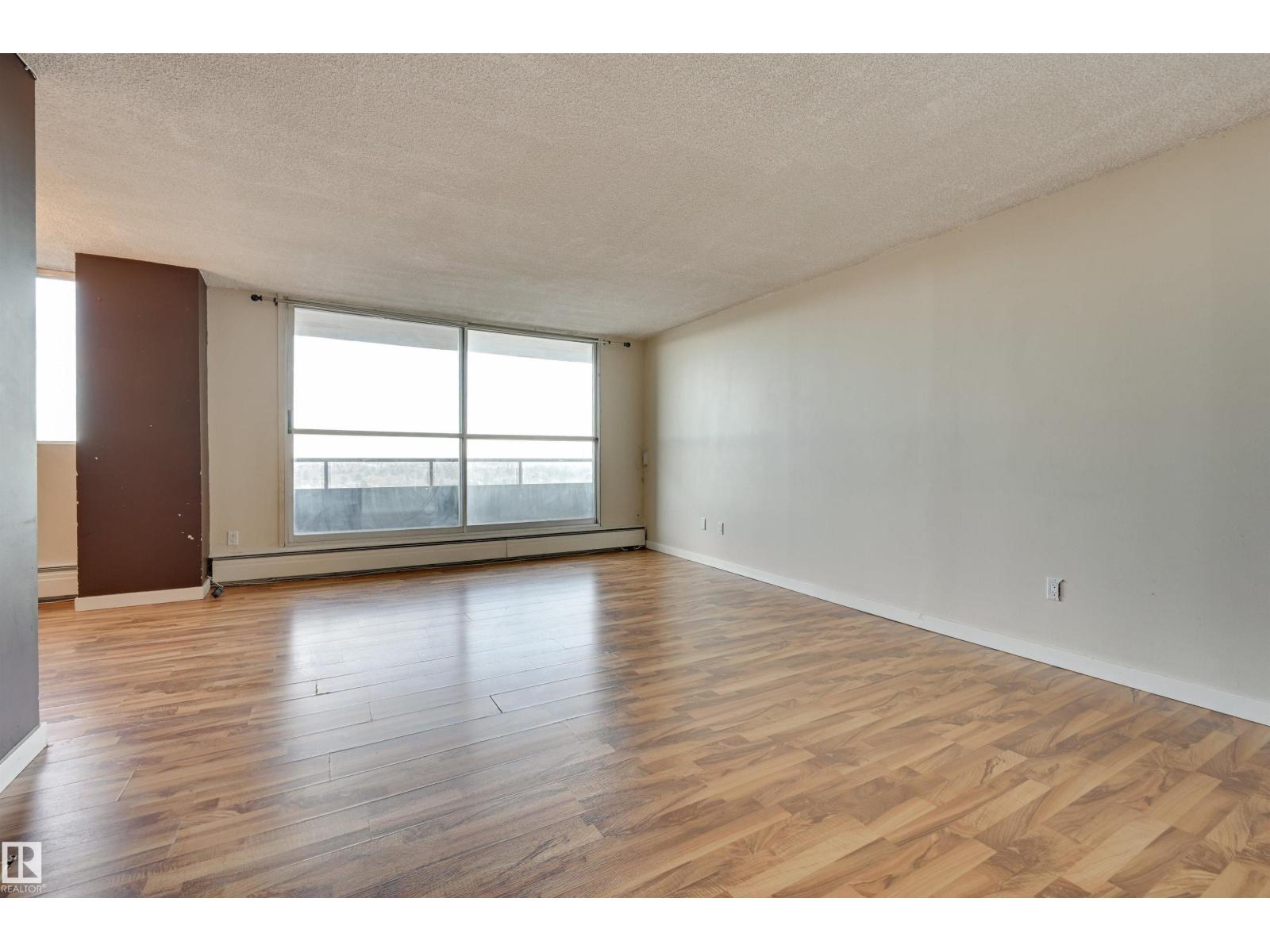 #1304 13910 Stony Plain RD NW