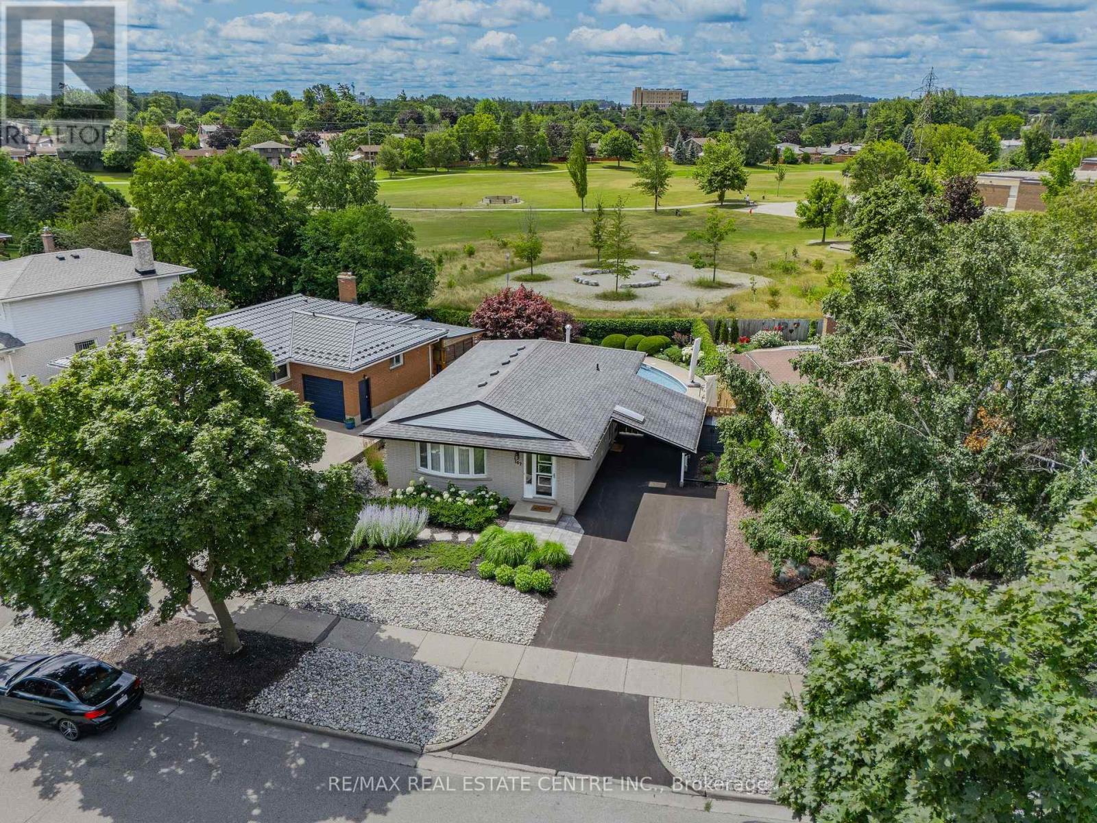 107 LAURENTIAN DRIVE