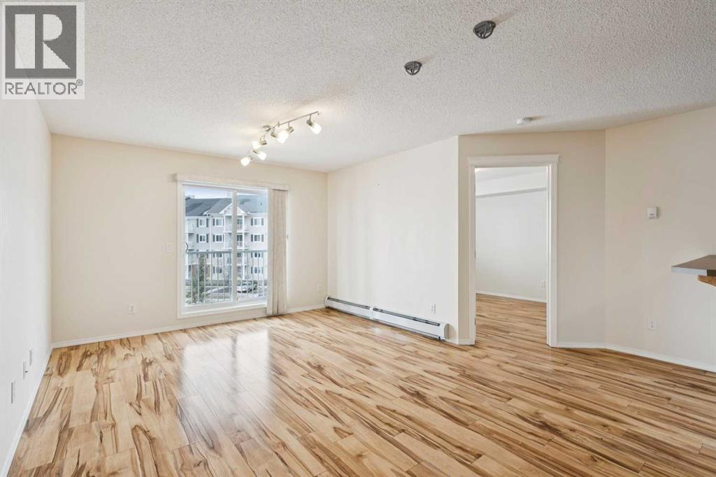 1309, 5 Country Village Park NE