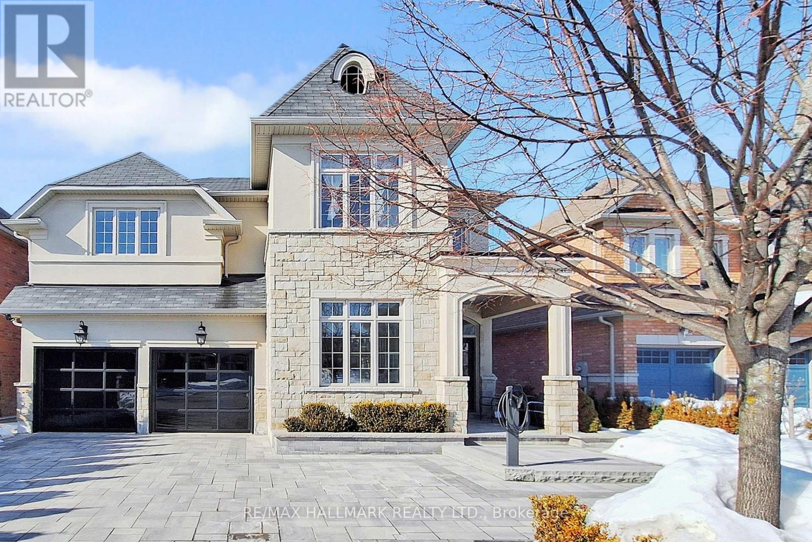 1135 CENOTAPH BOULEVARD