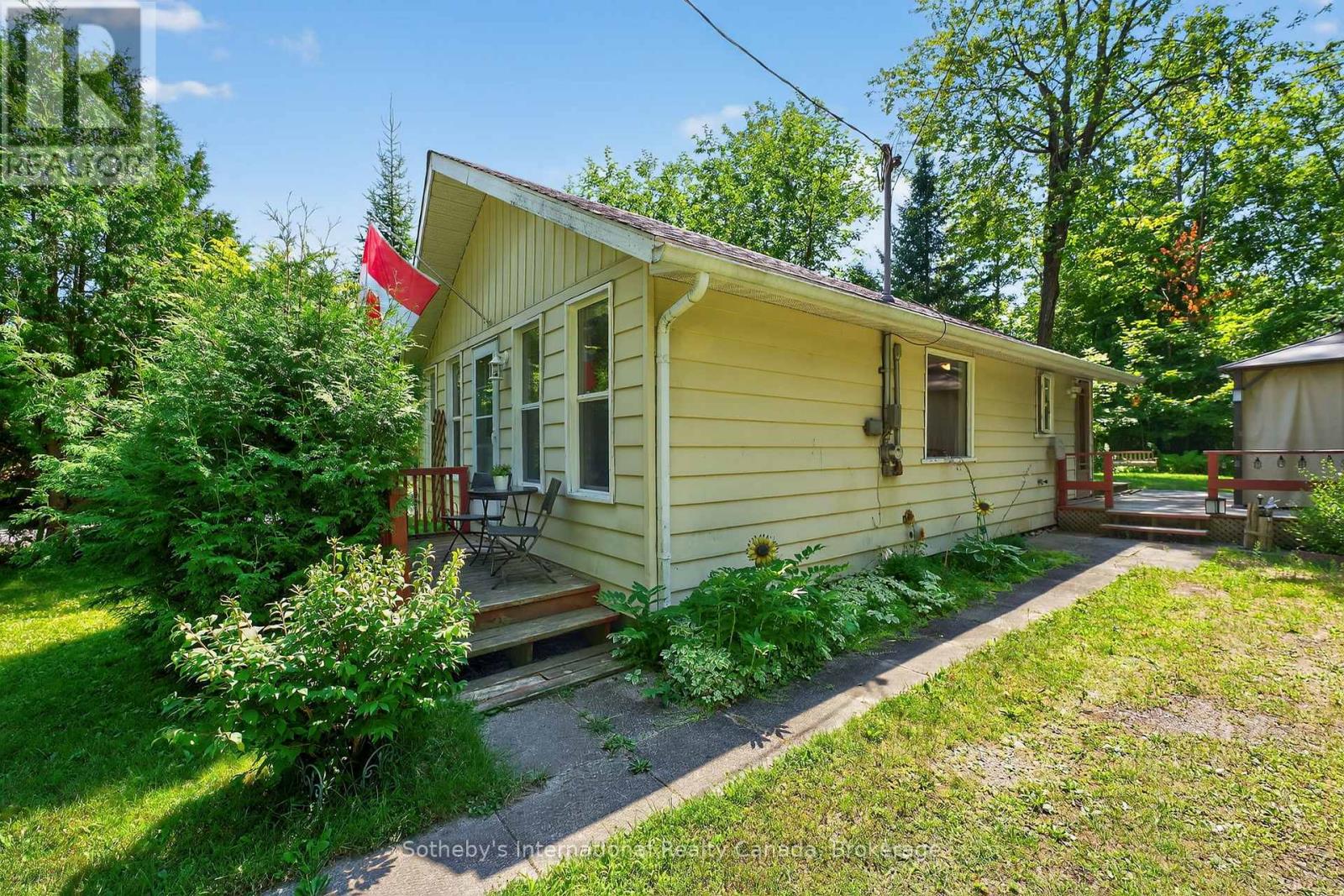 Photo 1 of 29 — 14 DOMAR ROAD, Tiny, ON L0L2J0