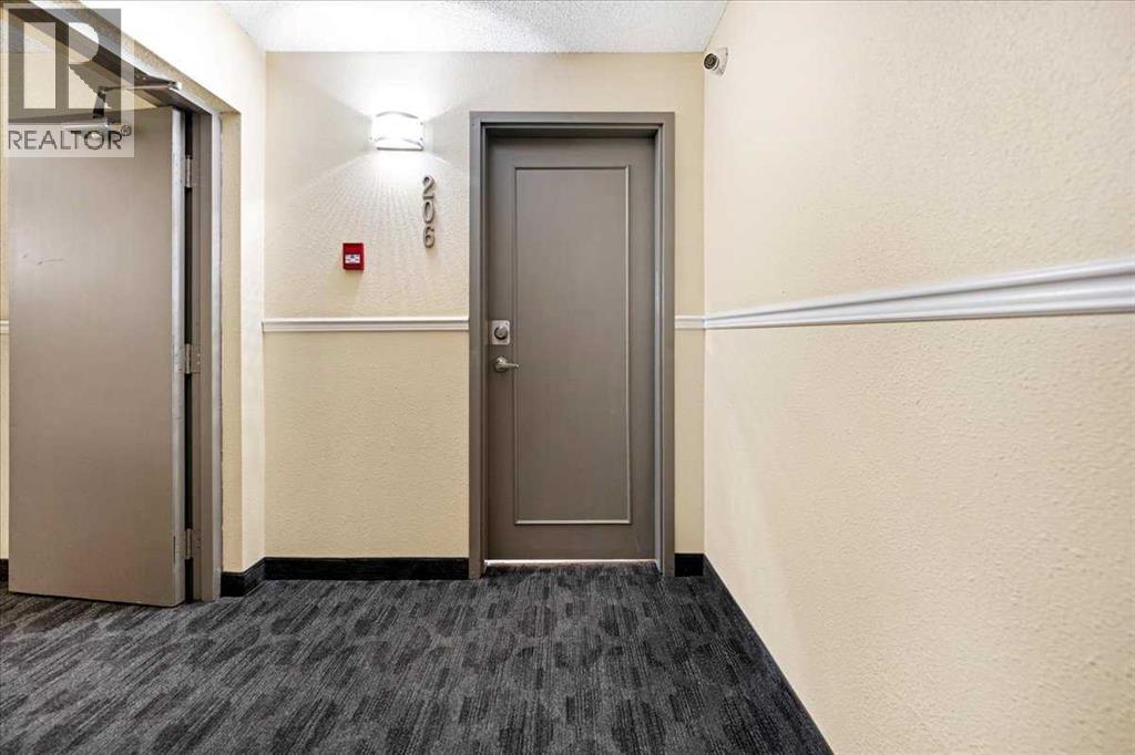 206, 630 57 Avenue SW