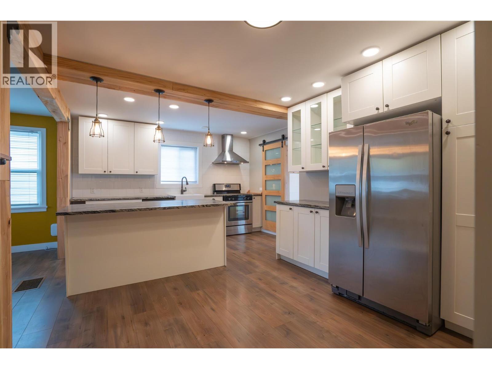 1009 Killarney Street