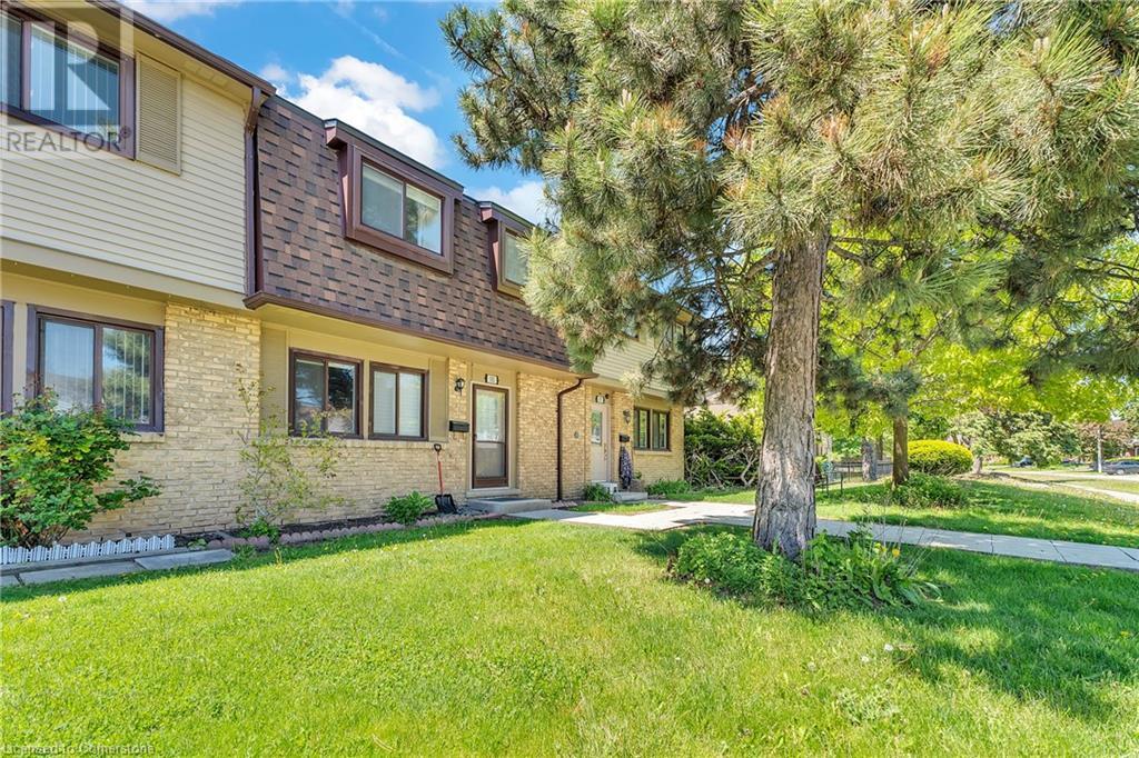 105 HANSEN Road N Unit# 102