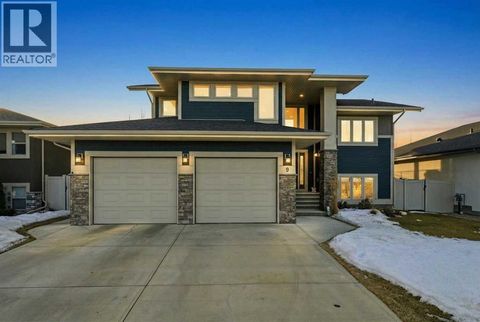 9 Sheep Close Lacombe AB T4L0J1
