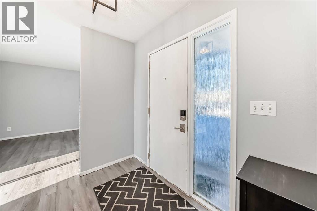 20, 123 Queensland Drive SE