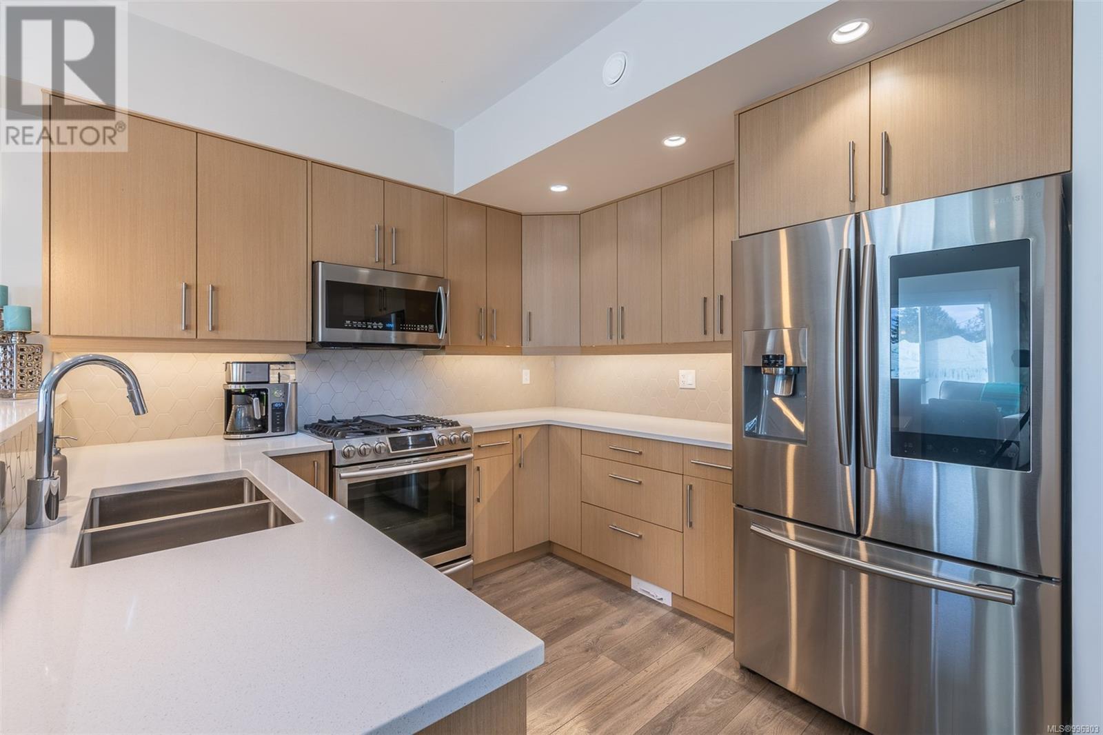 2213 Echo Valley Rise