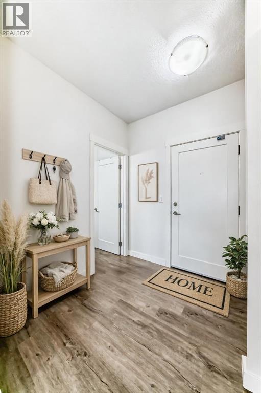 211, 10 Walgrove  SE