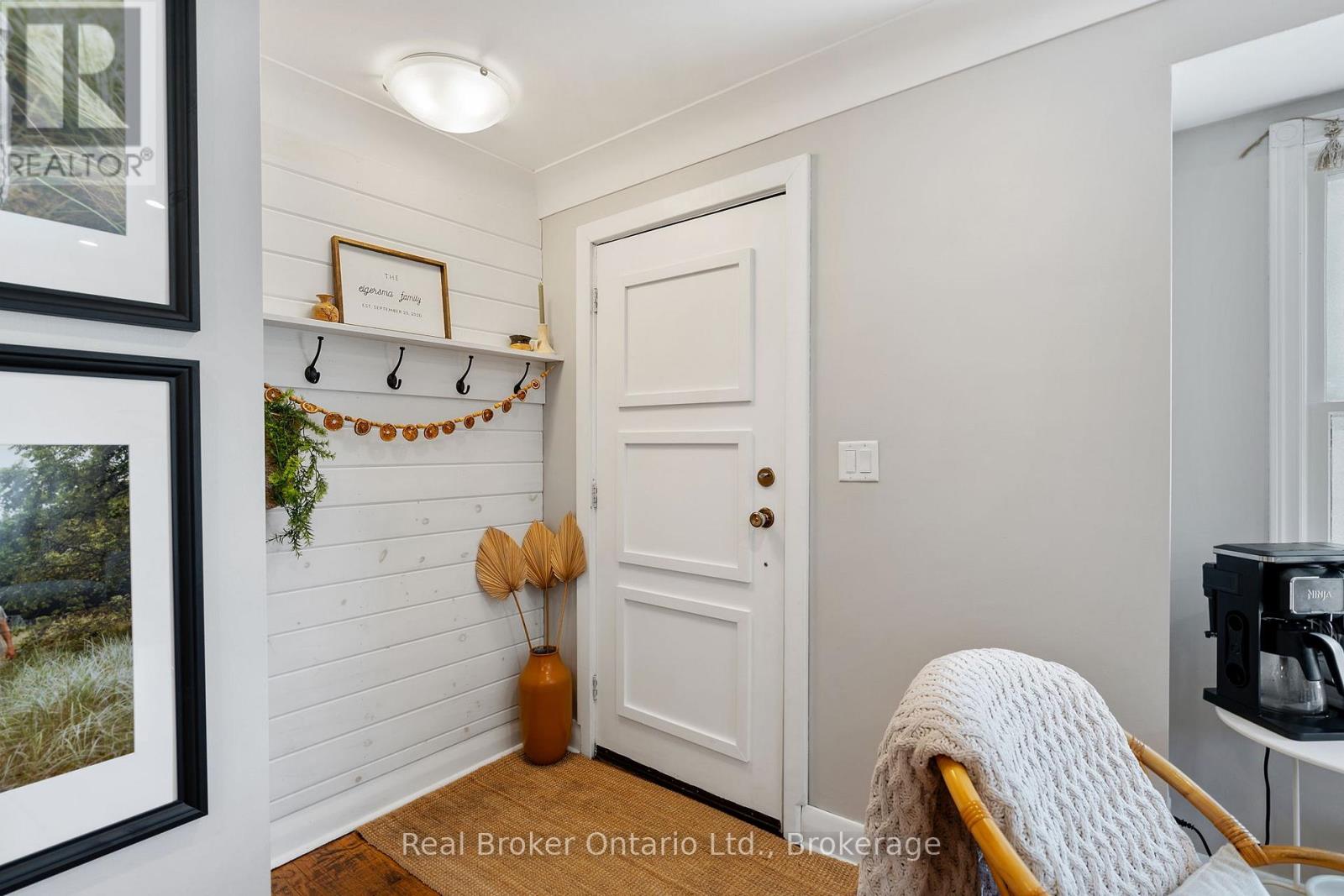 28 LYNDHURST STREET