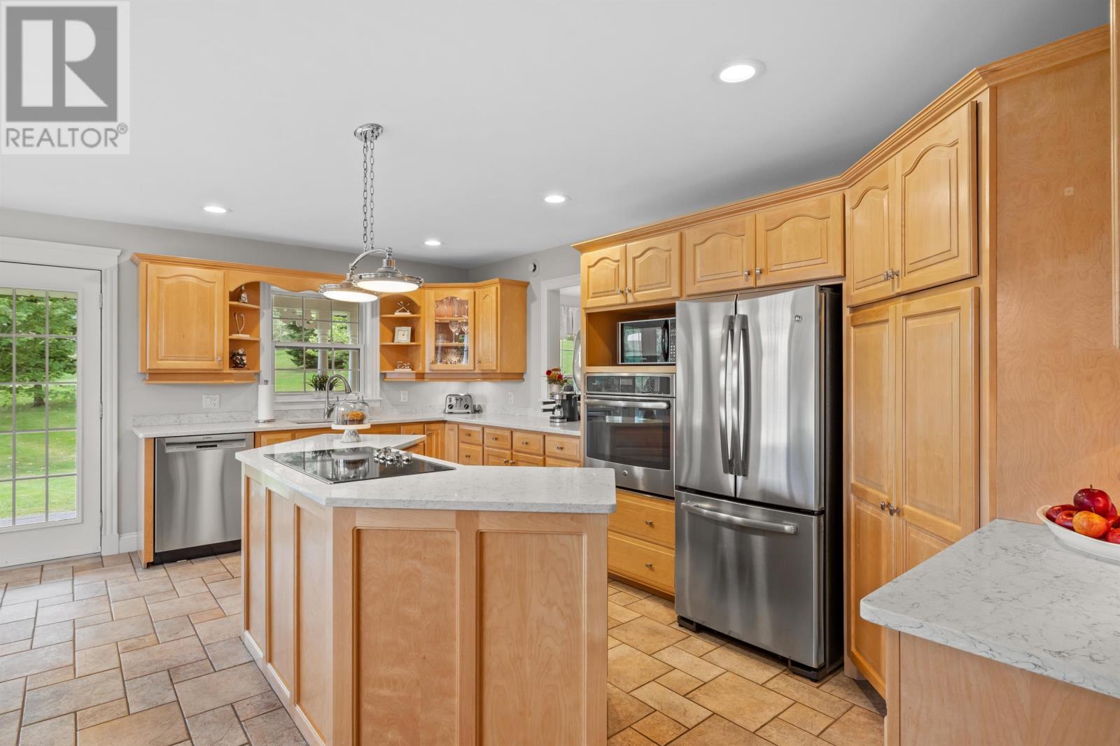 481 Rattenbury Road