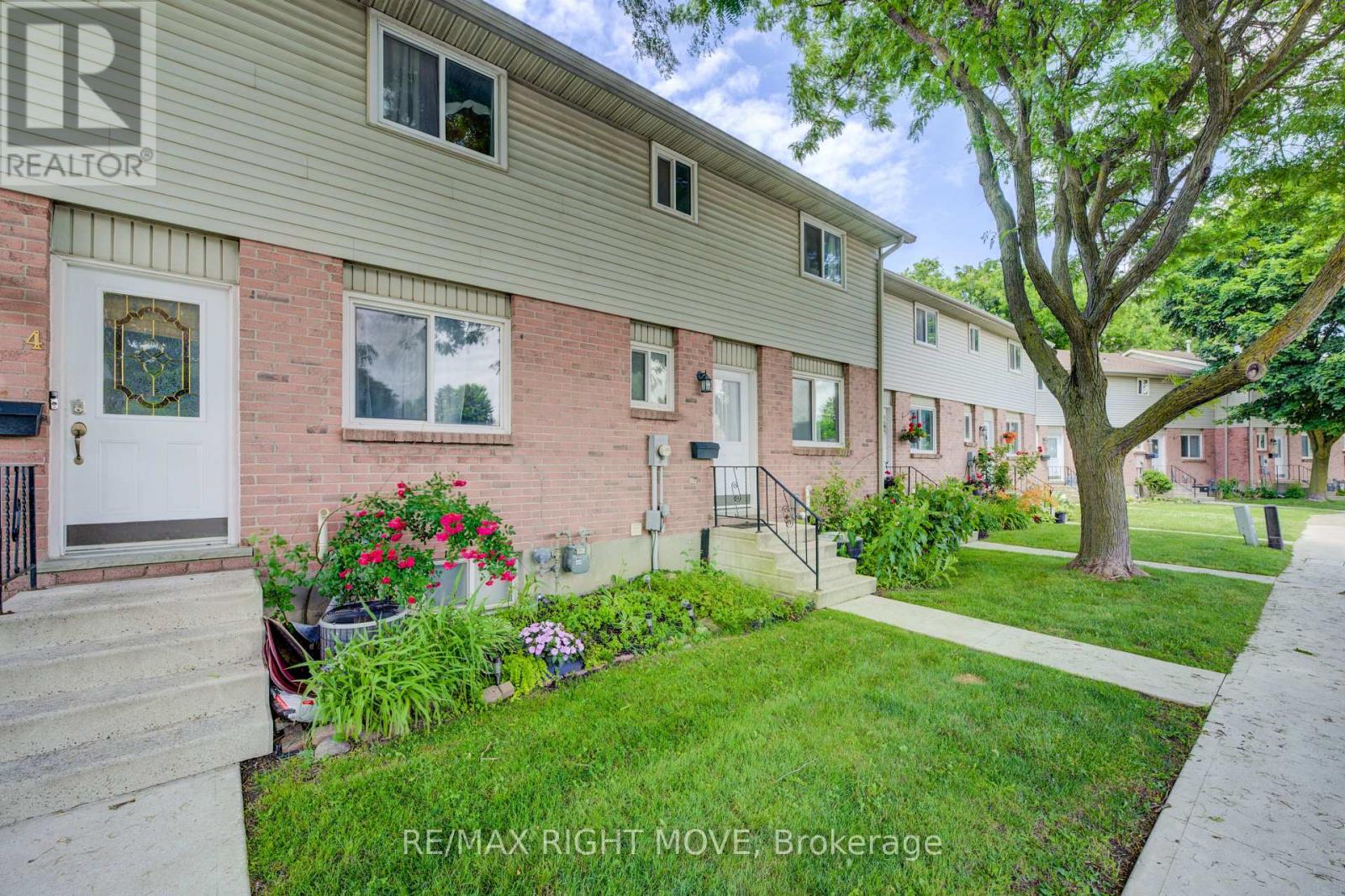 3 - 486 SPRINGBANK AVENUE N