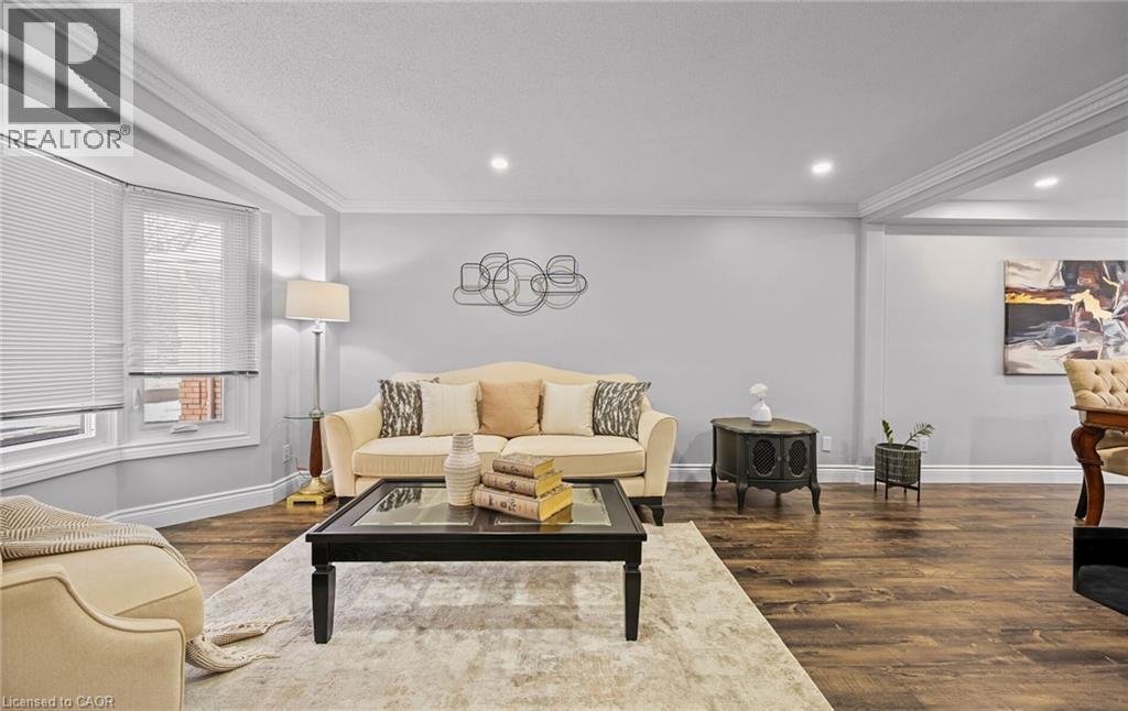 84 VISCOUNT Road