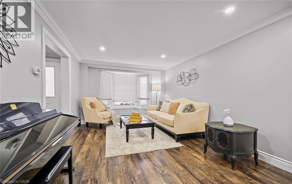 84 VISCOUNT Road