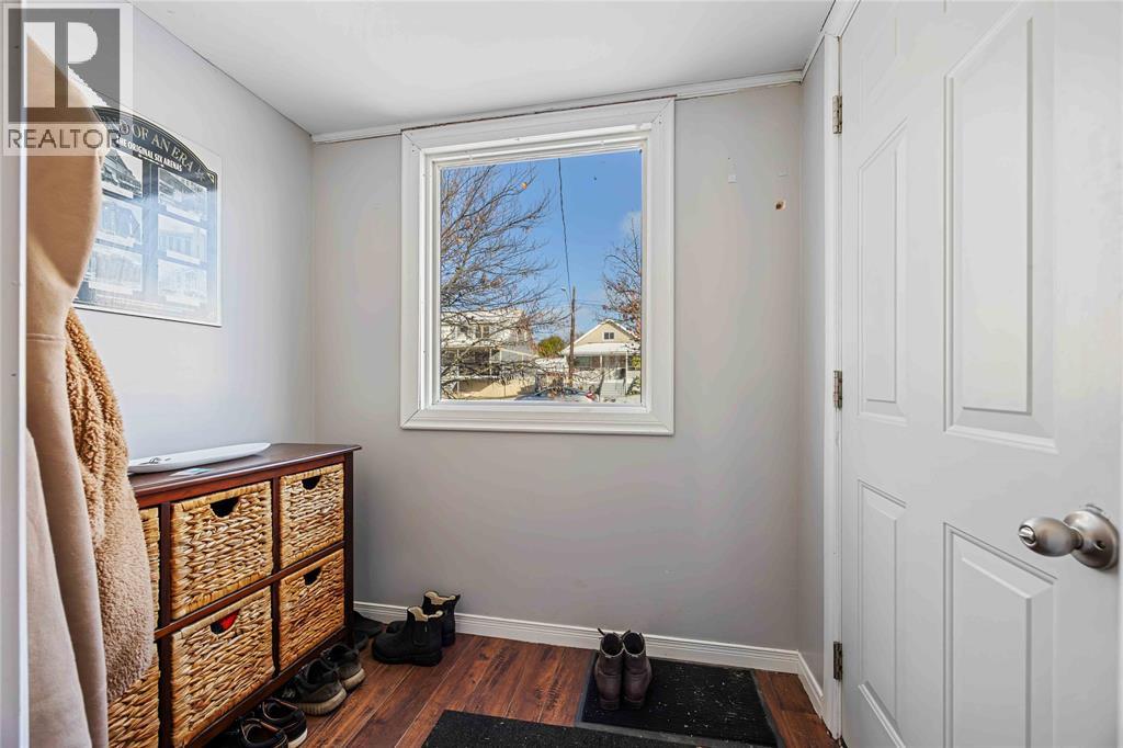 777 Alexander STREET