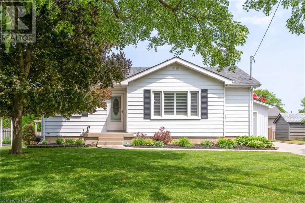 36 GROVE Crescent