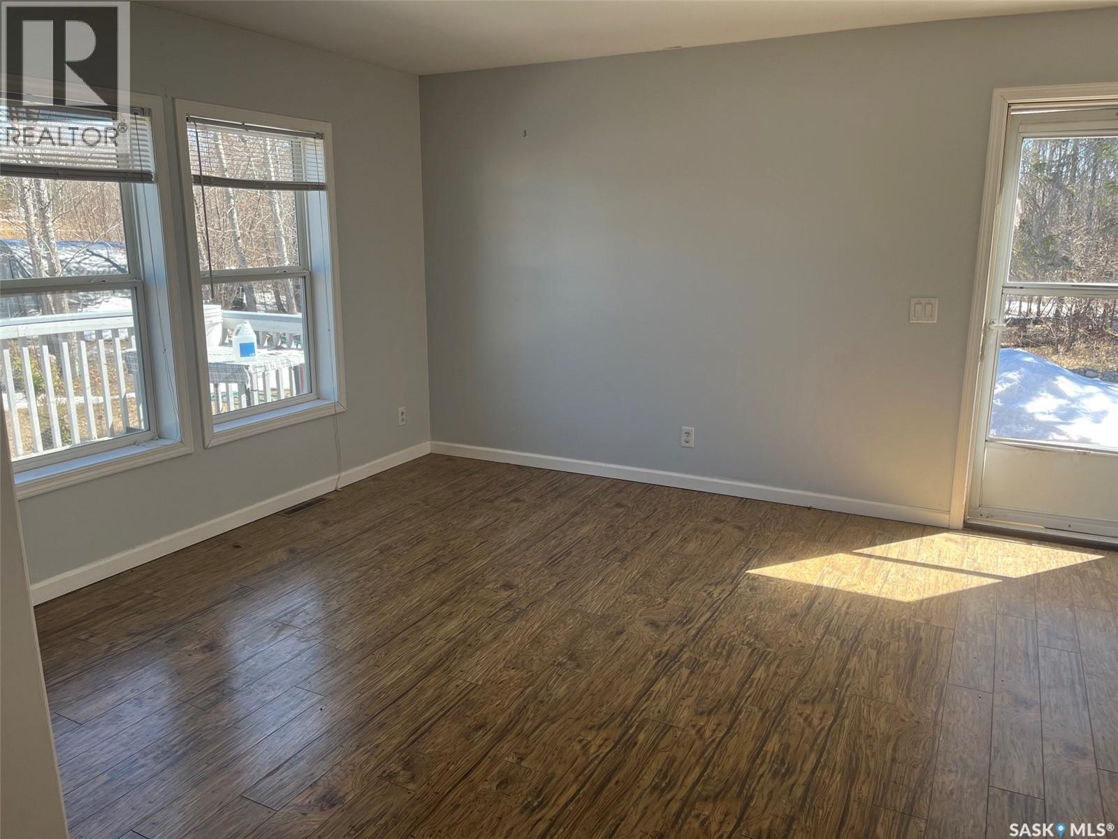 320 3RD AVENUE W