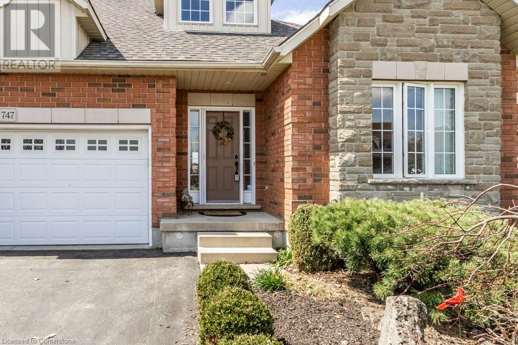 747 GARDEN COURT Crescent