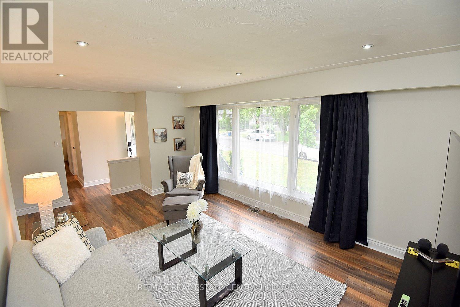 405 ERINDALE DRIVE