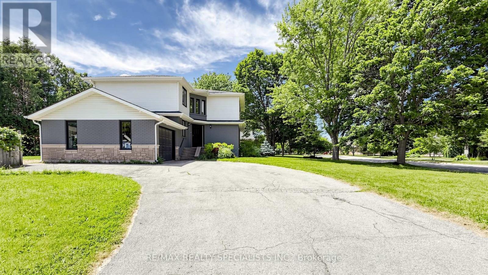 118 CENTRAL AVENUE