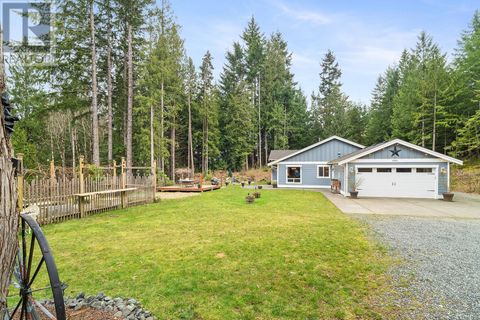 1065 Spider Lake Rd Qualicum Beach BC V9K2L7