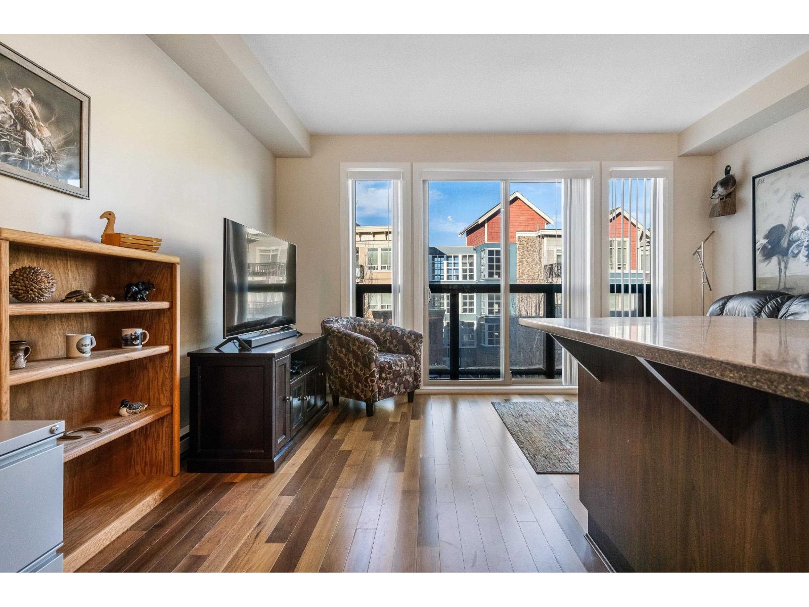 312 45530 MARKET WAY|Garrison Crossing