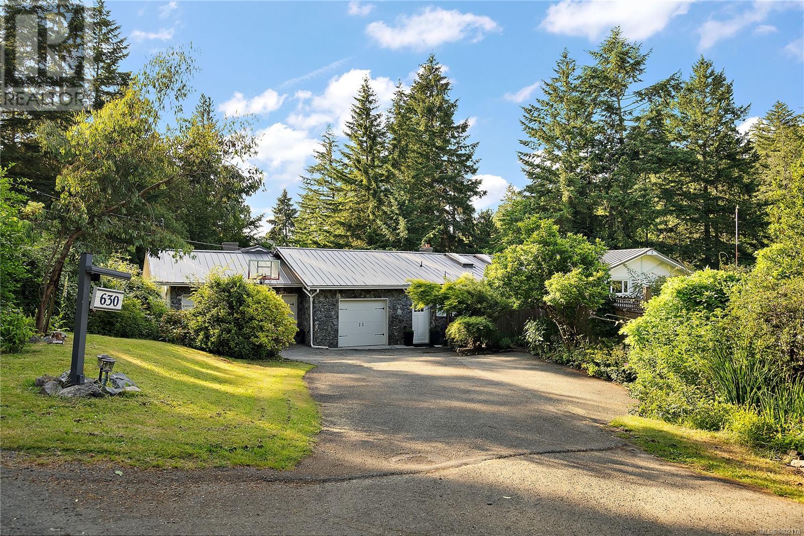 630 Senanus Dr