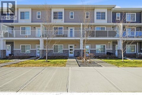 14235 1 Street NW Calgary AB T3P1Y4