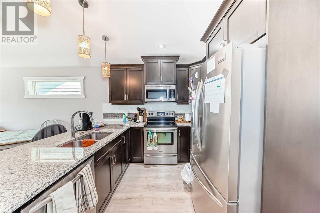 612 AQUITANIA Boulevard W