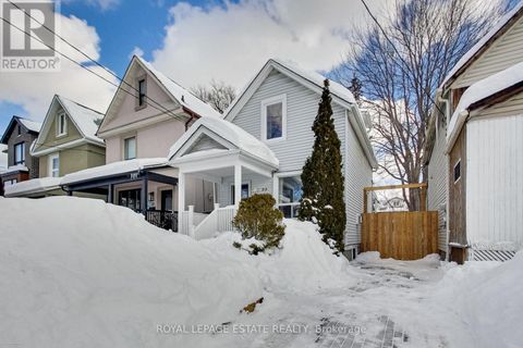 25 COLERIDGE AVENUE Toronto (Woodbine-Lumsden) ON M4C4H4