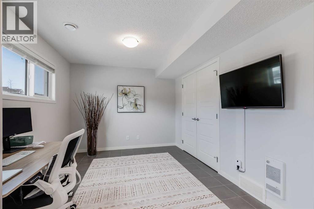 296 Harvest Hills Way NE