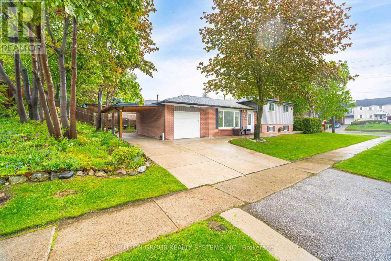 175 CONNAUGHT CRESCENT