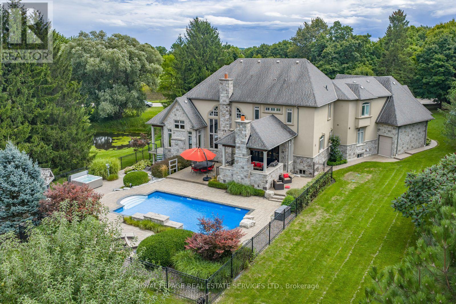 2319 KILBRIDE STREET