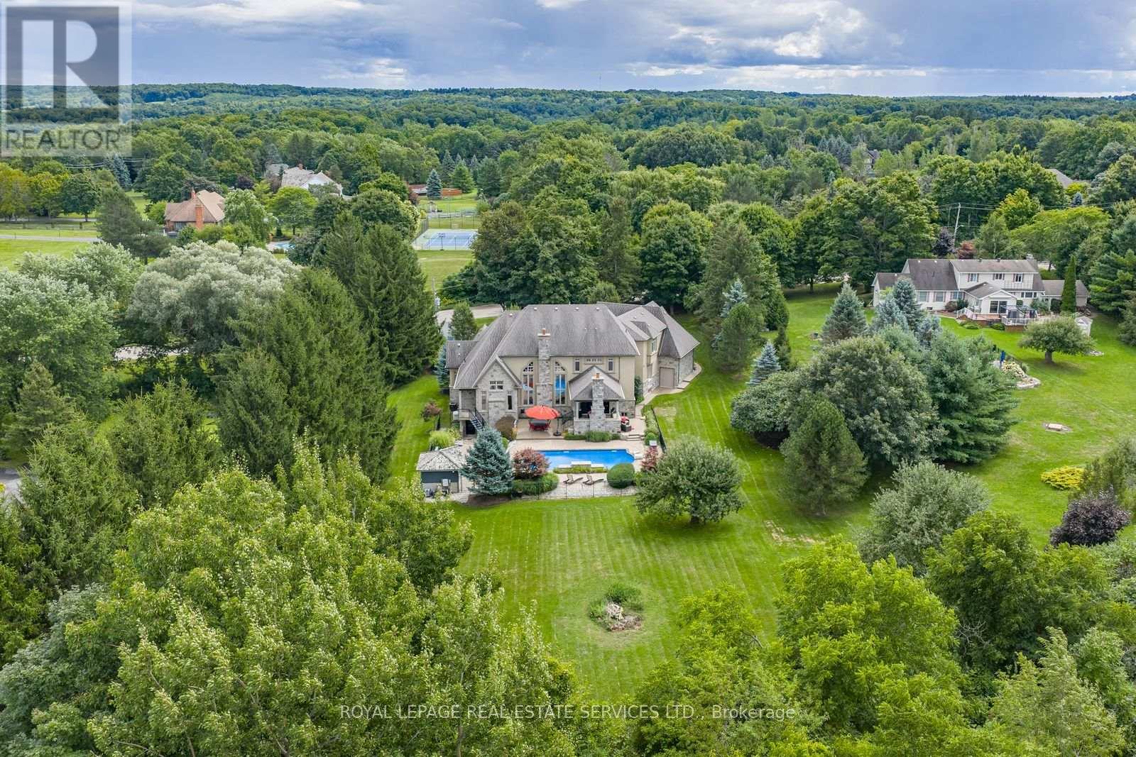 2319 KILBRIDE STREET