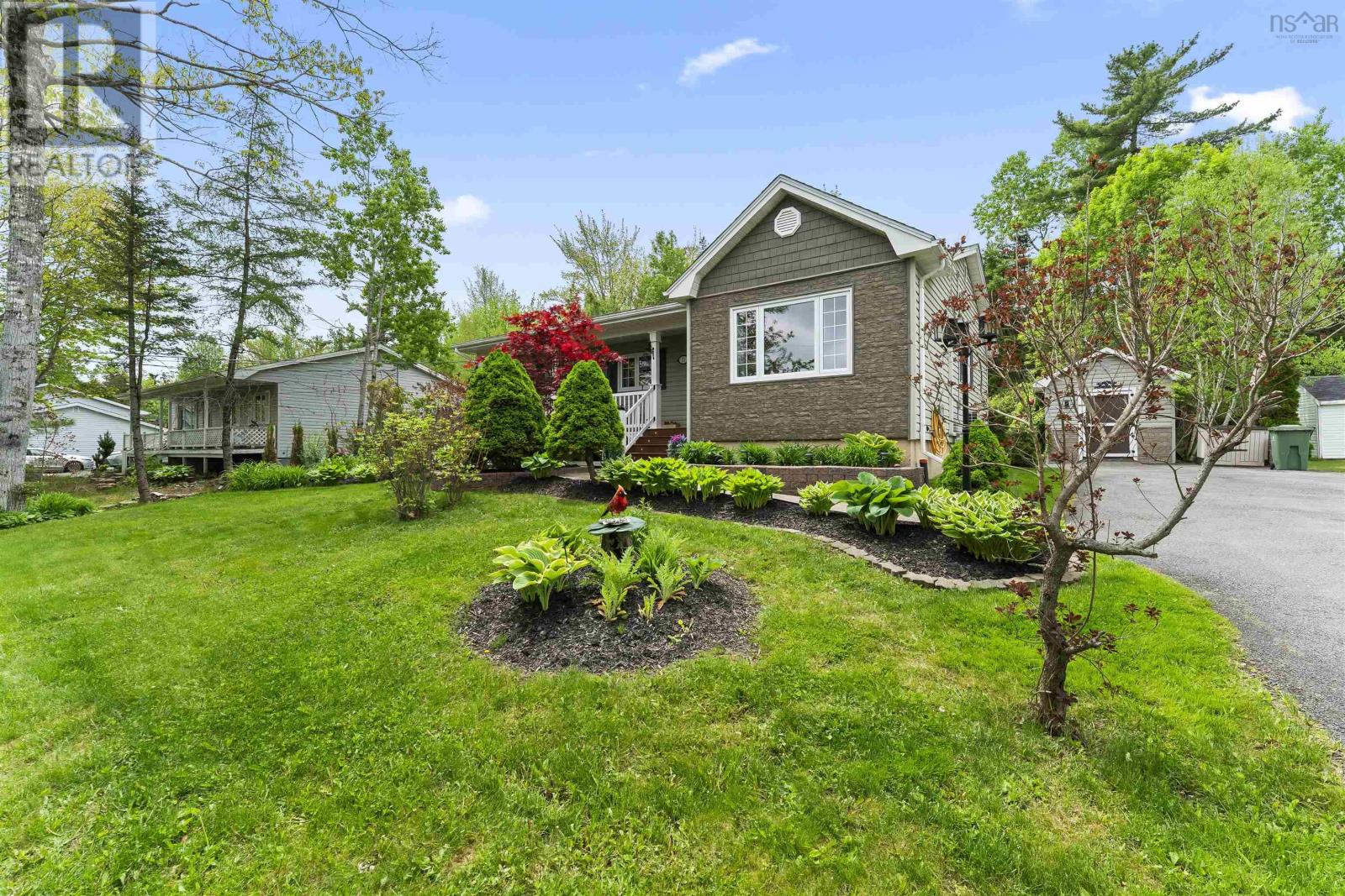 21 Boyd Avenue