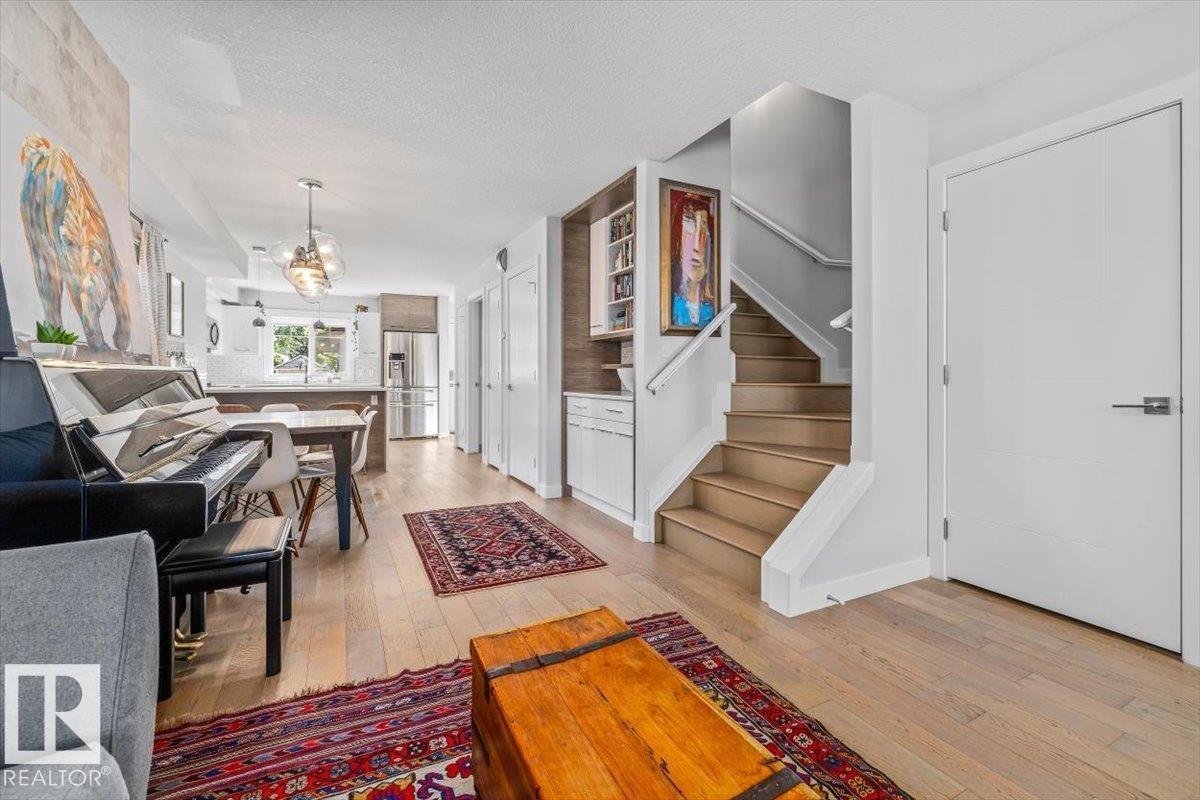 9237 92 ST NW