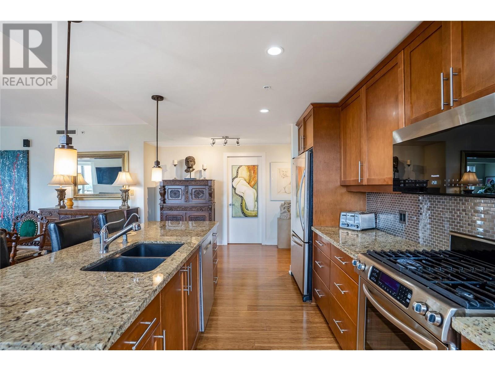 1160 Bernard Avenue Unit# 712