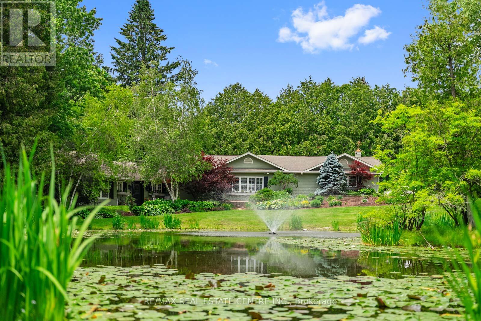 2 CEDAR DRIVE