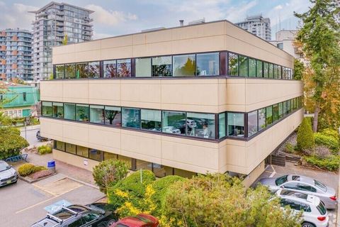 15261 RUSSELL AVENUE White Rock BC V4B5C3